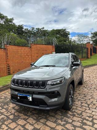 JEEP COMPASS 1.3 T270 TURBO FLEX LONGITUDE AT6